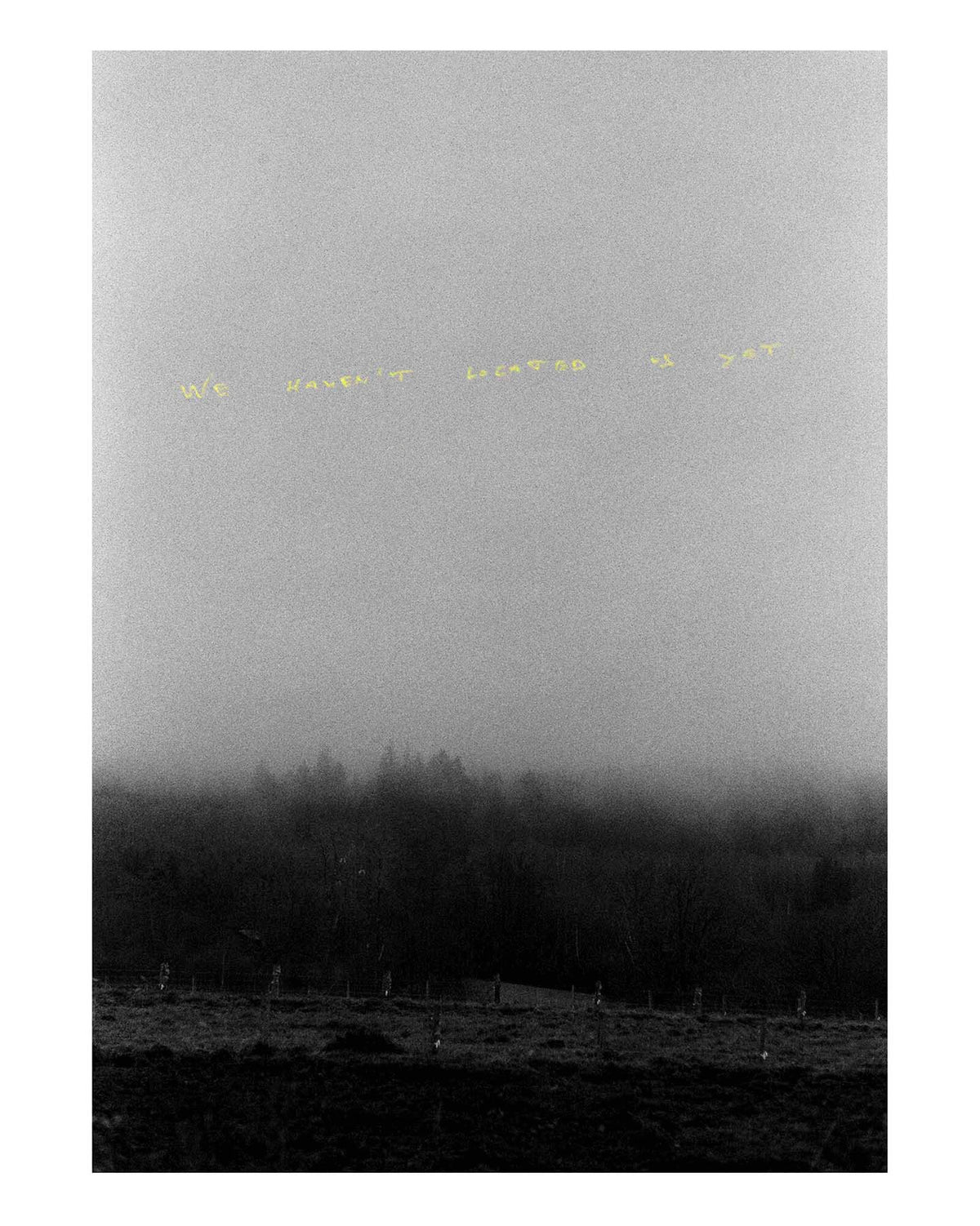 Het werk van Gewoon Thijs "We Haven't Located Us Yet" met een witte rand.